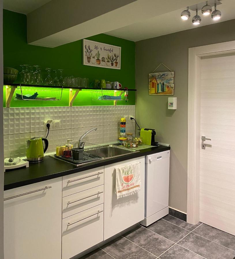 Paneon Apartments Nea Iraklitsa Екстер'єр фото